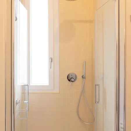 Newly Renovated Two-room Apartment