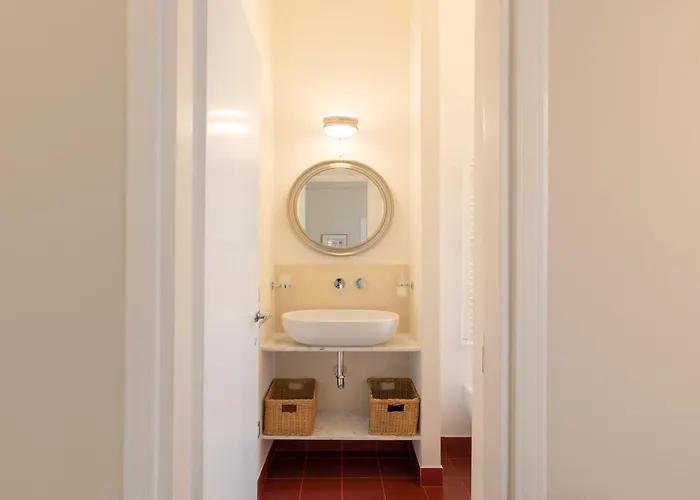 Апартаменты Newly Renovated Two-room *